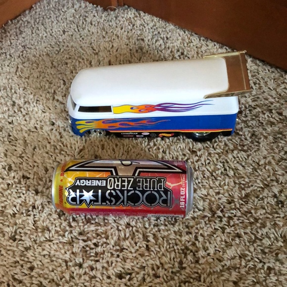 Hot wheels Racing VW Bus/Van - Picture 6 of 6